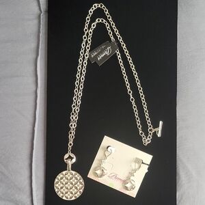 Premier Designs Jewelry "Full Circle" Silver & Black Necklace and Earring Set